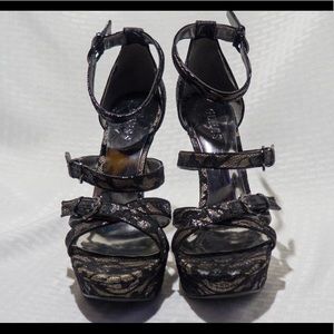 Guess high heels nude with lace